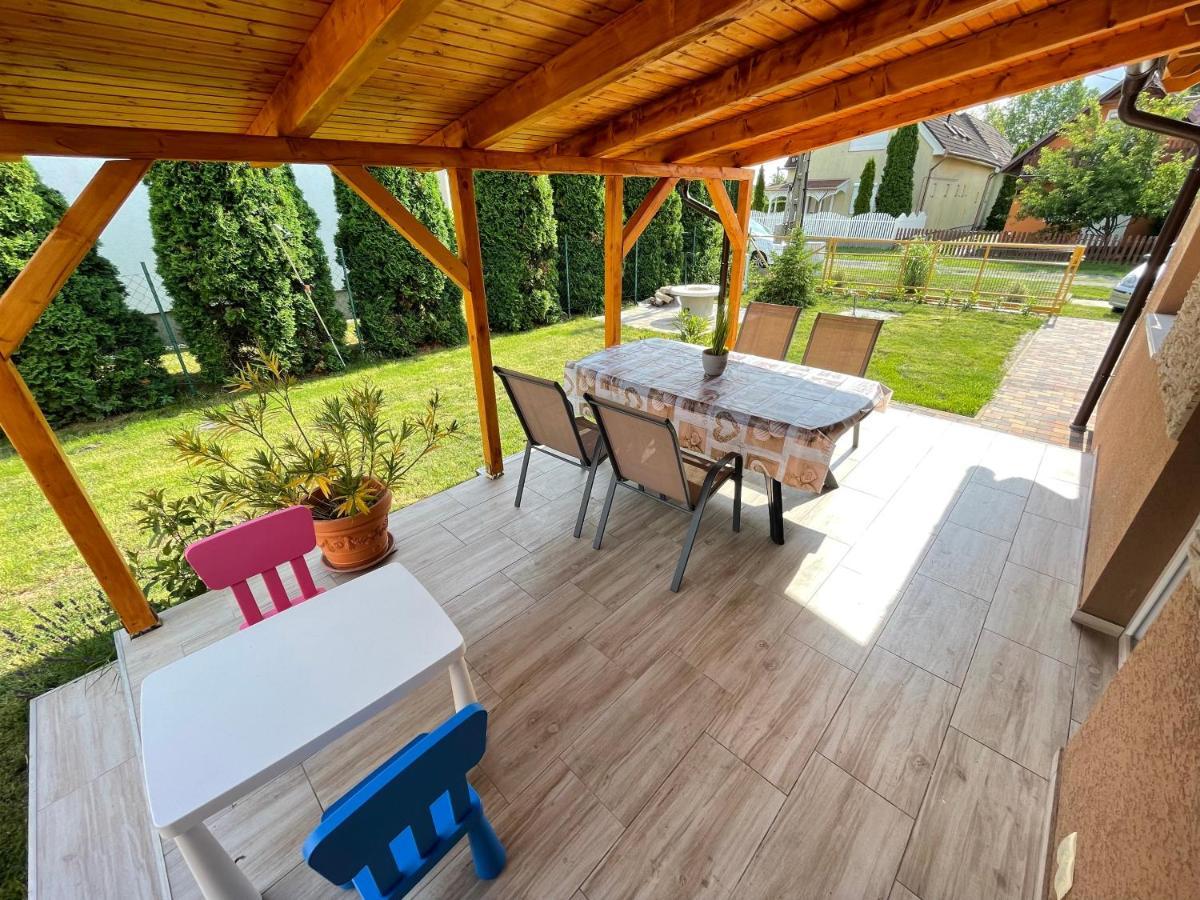Lilla Apartman Балатонкересжтур Екстер'єр фото