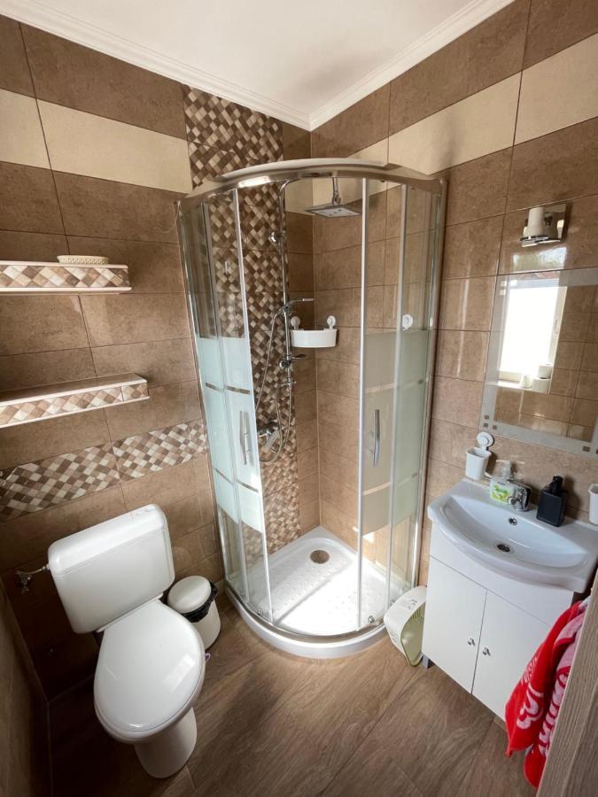 Lilla Apartman Балатонкересжтур Екстер'єр фото